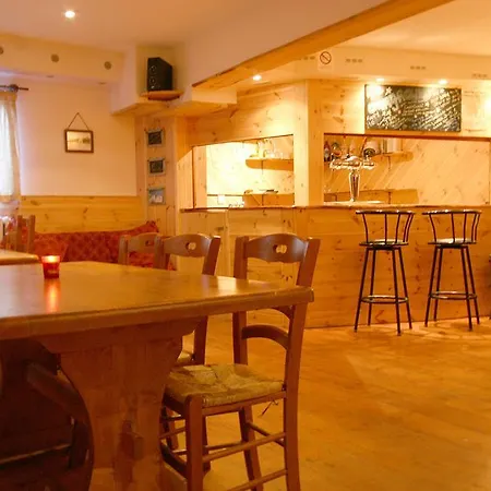 Chalet Chardons Hostel *